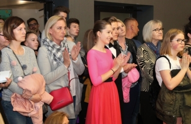 Sala 215 4 Przegląd Taneczny 