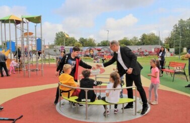 Plac zabaw park Nowe Oblicze 