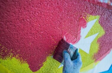 Mural przy dworcu