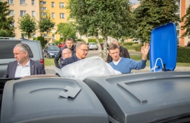 P&oacute;łpodziemne pojemniki na osiedlach w Starogardzie