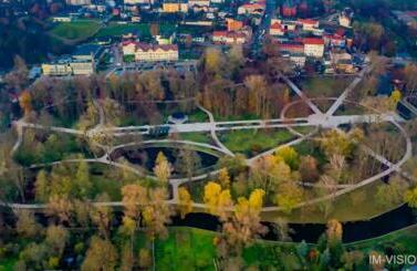 Park Miejski wyr&oacute;zniony