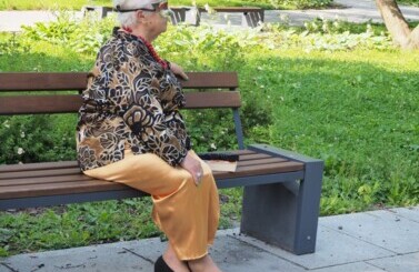 Seniorzy polecają książki na lato