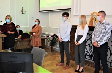Nagrody dla najlepszych maturzyst&oacute;w