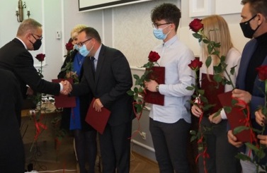 Nagrody dla najlepszych maturzyst&oacute;w