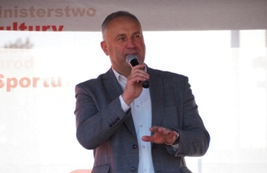 Z podw&oacute;rka