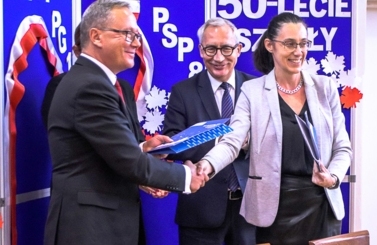 Podpisaniee umowy na budowę sali sportowej przy SP 8