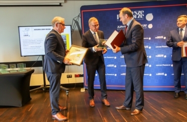 Asy Sacimorządnoś