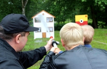 Dzień Dziecka ze strażą i policją