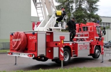 Dzień Dziecka ze strażą i policją