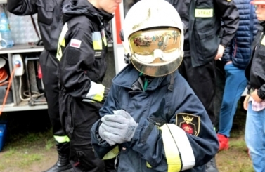Dzień Dziecka ze strażą i policją