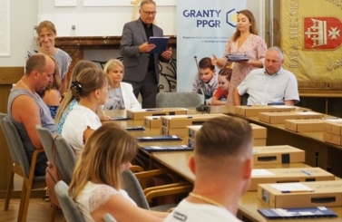 Nowe laptopy dla uczni&oacute;w