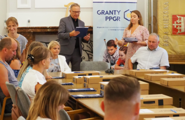 Nowe laptopy dla uczni&oacute;w