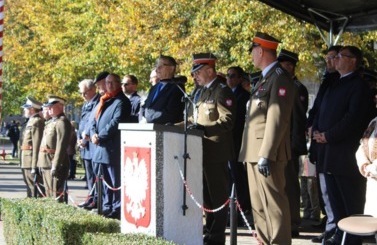 Przekazanie tradycji 2 Pułku Szwoleżer&oacute;w Rokitniańskich