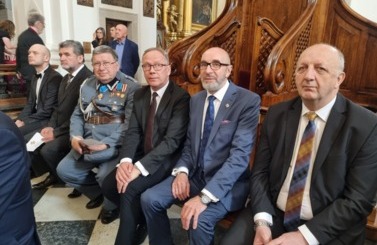 Odznaczenie Kr&oacute;lewskiem Orderem sw. Stanisława