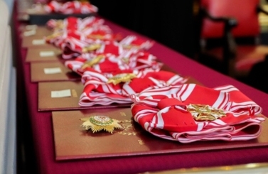 Odznaczenie Kr&oacute;lewskiem Orderem sw. Stanisława