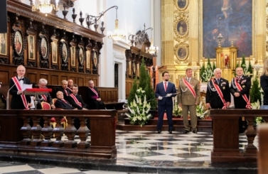 Odznaczenie Kr&oacute;lewskiem Orderem sw. Stanisława