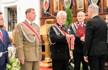 Odznaczenie Kr&oacute;lewskiem Orderem sw. Stanisława