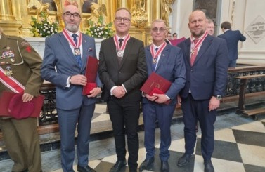 Odznaczenie Kr&oacute;lewskiem Orderem sw. Stanisława