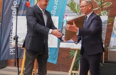 Podpisanie umowy na budowę Centrum Deyny