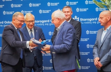 Podpisanie umowy na budowę Centrum Deyny