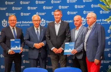Podpisanie umowy na budowę Centrum Deyny