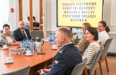 Raport Komisj ds aanalizy Praktyki Ochrony Dziecka