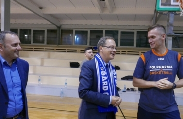 Prezydent na treningu koszykarzy Polpharmy