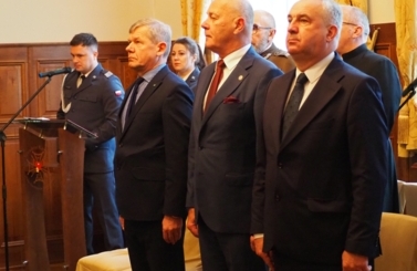 Awanse i wyr&oacute;żnienia funkcjonariuszy Aresztu  Śledczego