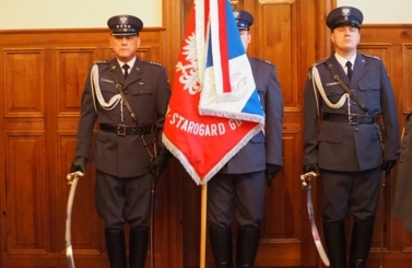 Awanse i wyr&oacute;żnienia funkcjonariuszy Aresztu  Śledczego