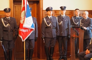 Awanse i wyr&oacute;żnienia funkcjonariuszy Aresztu  Śledczego