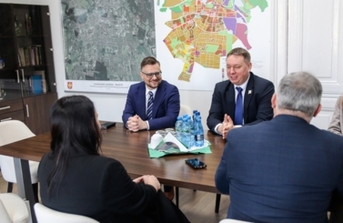 MMS konsultacja programu - odwiedziny Ministra ds. Społeczeństwa Obywateksiego