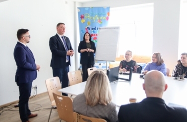 MMS konsultacja programu - odwiedziny Ministra ds. Społeczeństwa Obywateksiego