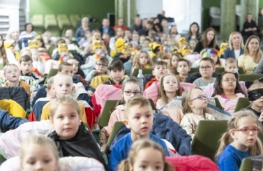 XII przegląd tańc&oacute;w dziecięcych 