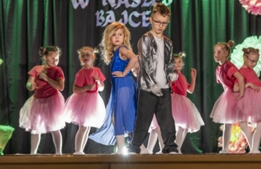 XII przegląd tańc&oacute;w dziecięcych 