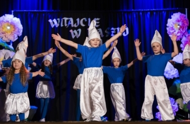 XII przegląd tańc&oacute;w dziecięcych 
