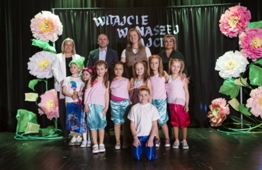 XII przegląd tańc&oacute;w dziecięcych 