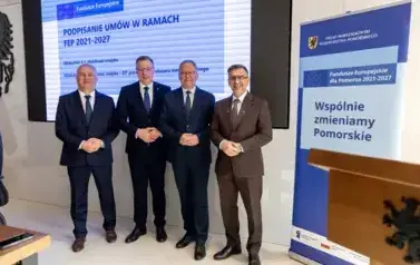Podpisanie umowy na dofinansowanie z Europejskiego Funduszu Rozwoju Regionalnego zakupu pięciu ayutobus&oacute;w elektrycznych 12