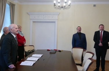 Przekazanie sztandaru do muzeum
