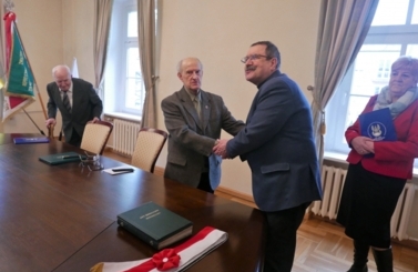 Przekazanie sztandaru do muzeum