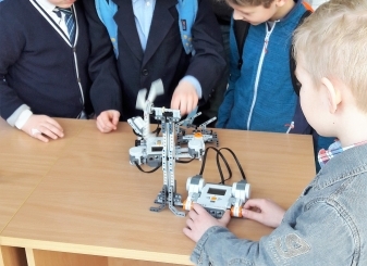 Konkurs B&Oacute;BR