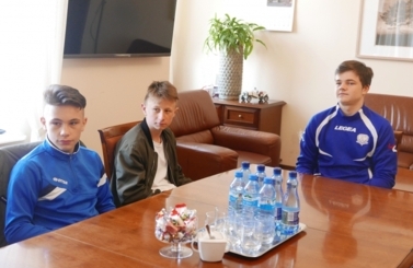 Stypendia dla młodych sportowc&oacute;w