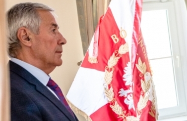 Przekazanie sztandaru Koła ZRPŻG