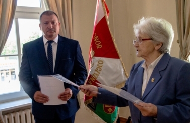 Przekazanie sztandaru Koła ZRPŻG