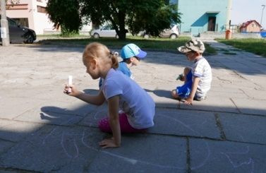 Modraczek ma nowe hulajnogi