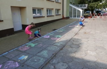 Modraczek ma nowe hulajnogi