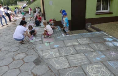 Modraczek ma nowe hulajnogi