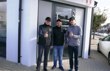 Prezydent sprzedawał okna