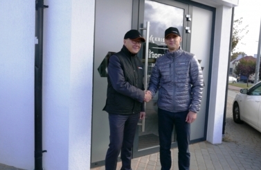 Prezydent sprzedawał okna