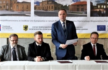 Podpisanie umowy na budowę węzła integracyjnego