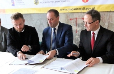 Podpisanie umowy na budowę węzła integracyjnego